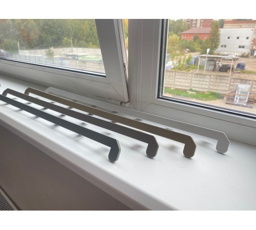 Накладка торцевая к подоконнику Alumsill 700 мм (2 кап.)