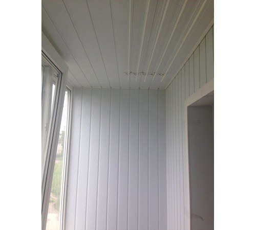 "Вагонка ПВХ белая матовая размером 100*8*3000 мм: превосходный выбор для отделки"