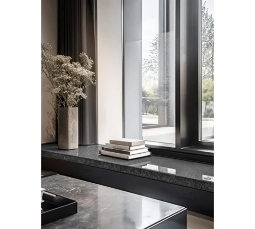Подоконник из литьевого мрамора K210 400x1800 мм в чёрном цвете с серебристыми вкраплениями